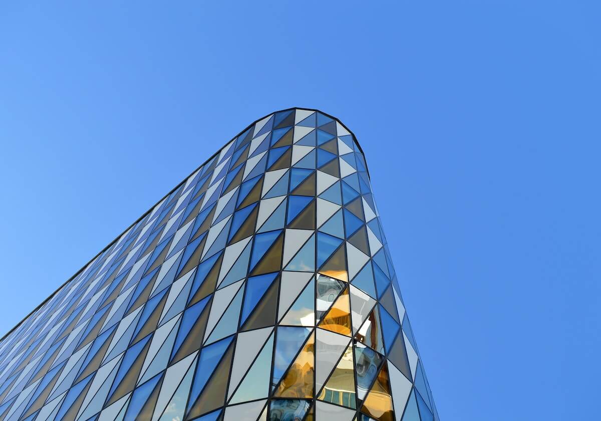 26日凌晨欧冠烽火再起，七年遇一次，切尔西与巴萨谁能笑到最后